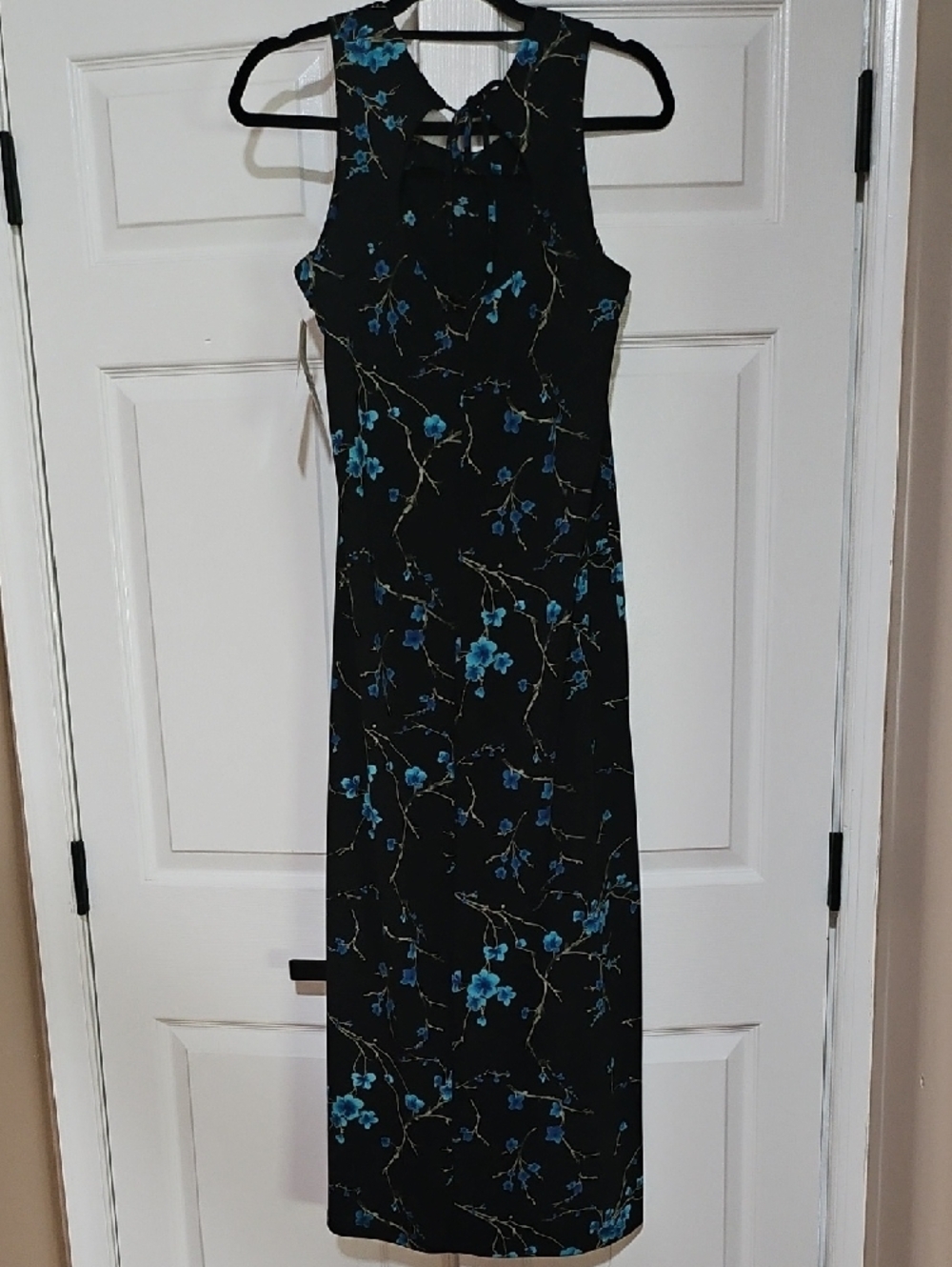 AGB Black Maxi Dress with Blue Floral Print - Picture 5 of 8